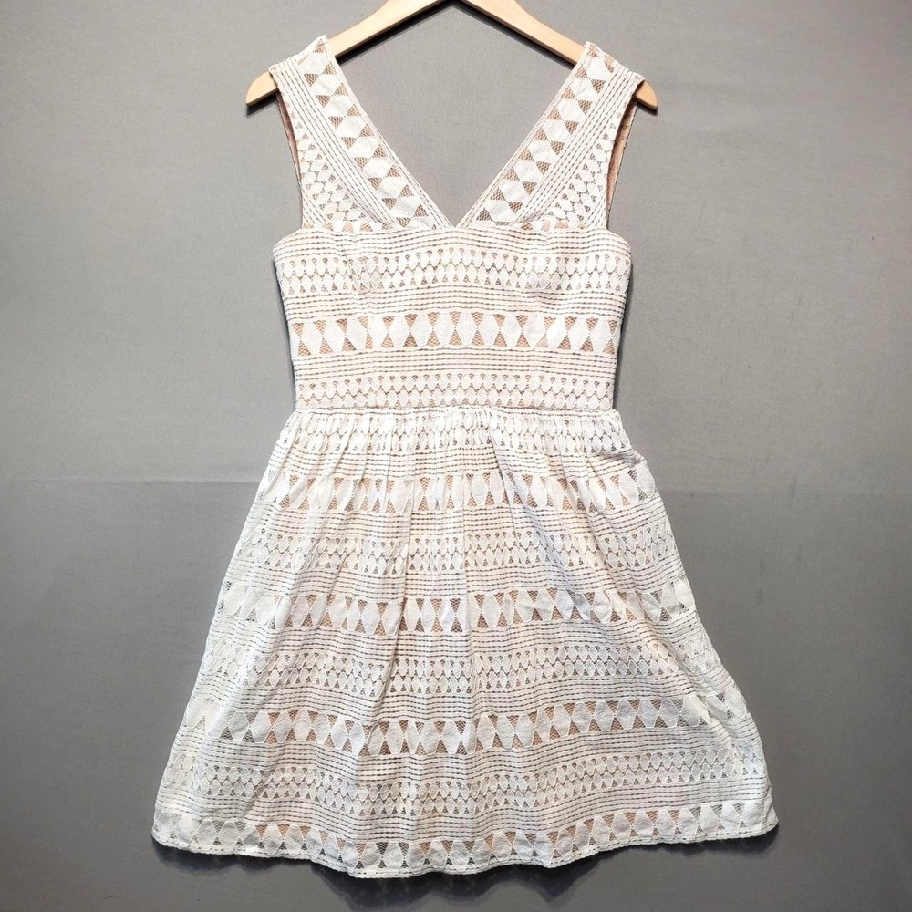 BCBG Max Azria‎ Camielle Lace Dress Womens 2 White Geometric Fit & Flare Party